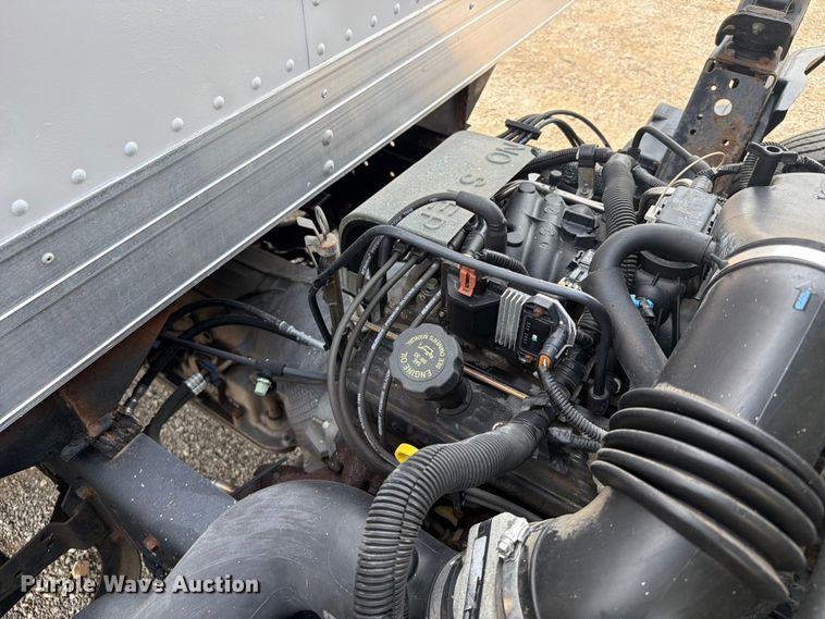 image for item FB5018 2002 GMC W4500 box truck