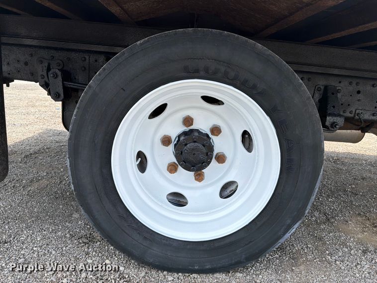 image for item FB5018 2002 GMC W4500 box truck