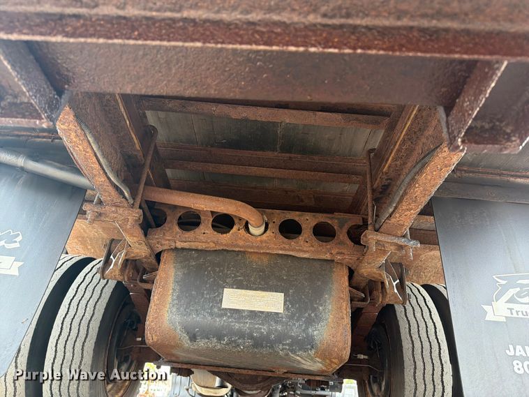 image for item FB5018 2002 GMC W4500 box truck