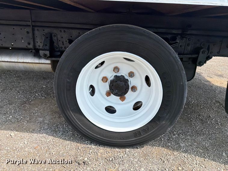 image for item FB5018 2002 GMC W4500 box truck
