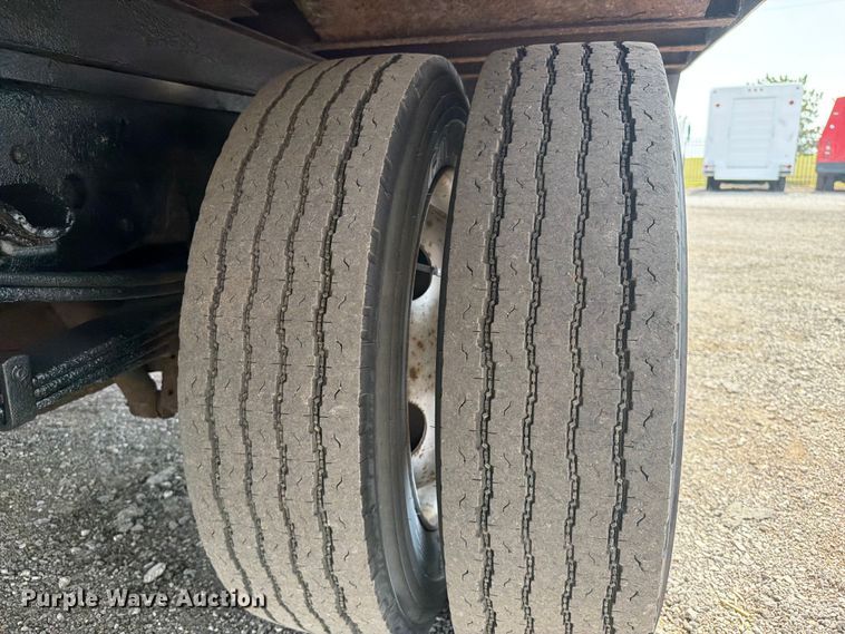 image for item FB5018 2002 GMC W4500 box truck