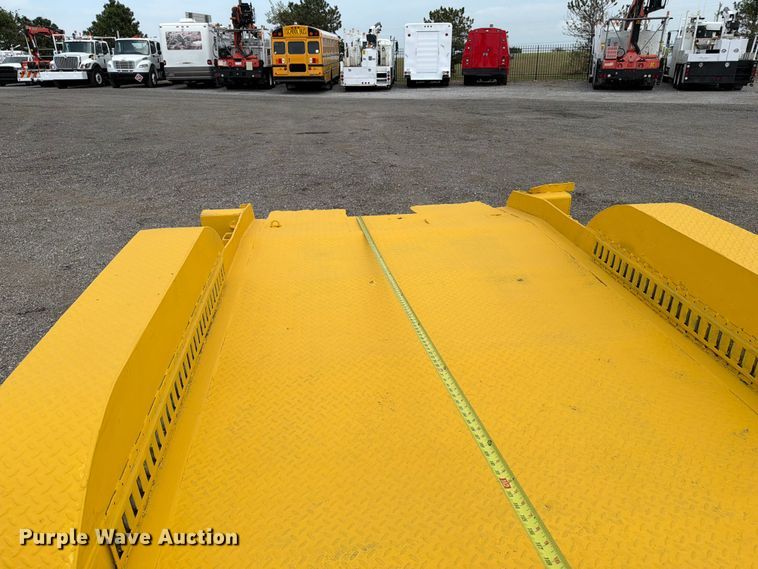 image for item FB5025 1999 Butler LT-712 tilt deck utility trailer
