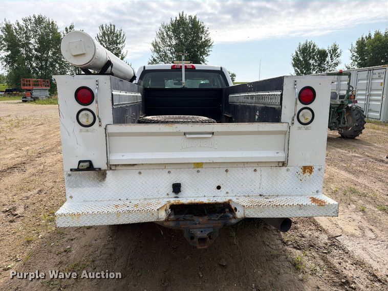 image for item FB5894 2015 GMC Sierra 2500HD Ext. Cab utility bed pickup truck