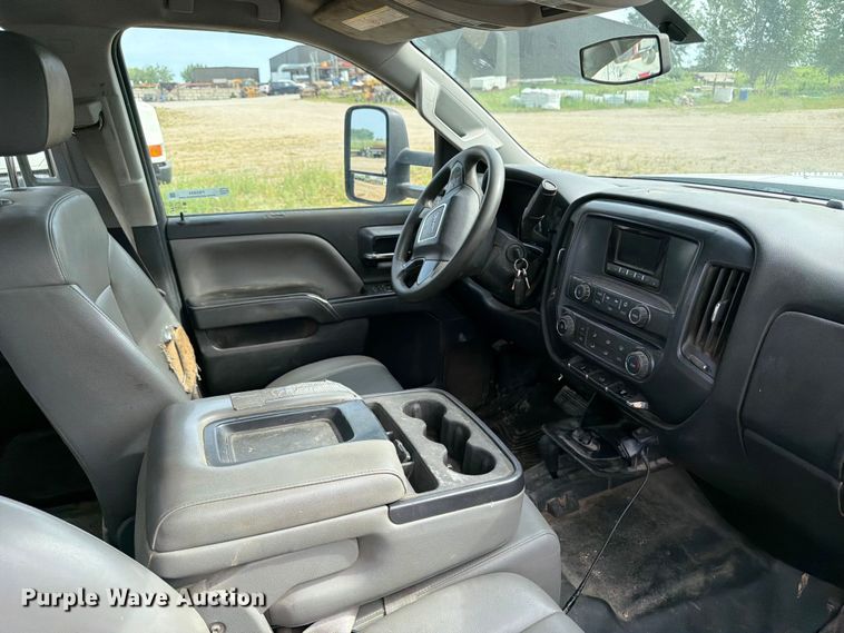 image for item FB5894 2015 GMC Sierra 2500HD Ext. Cab utility bed pickup truck