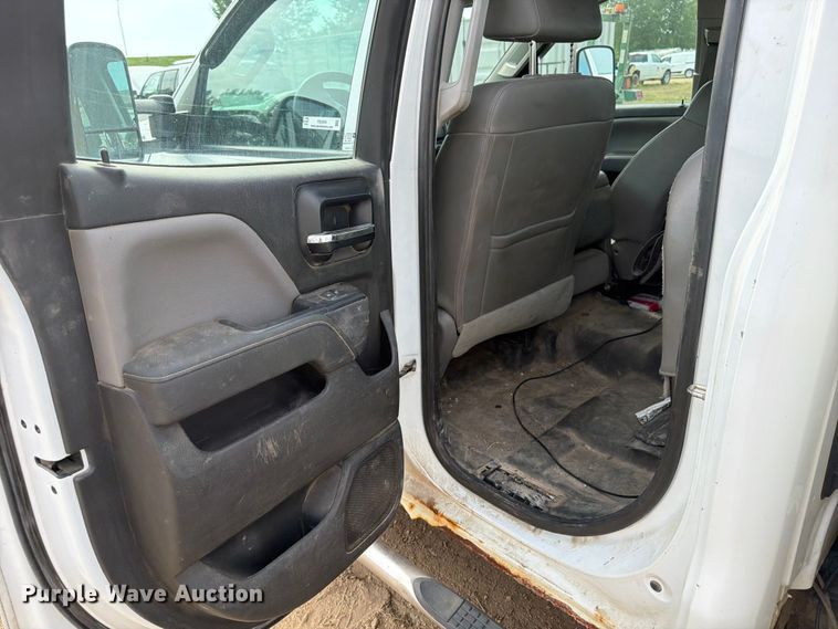 image for item FB5894 2015 GMC Sierra 2500HD Ext. Cab utility bed pickup truck