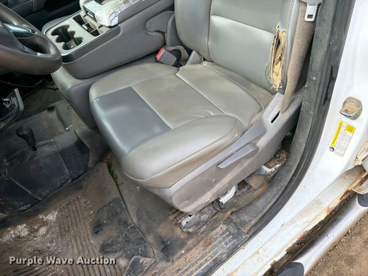 image for item FB5894 2015 GMC Sierra 2500HD Ext. Cab utility bed pickup truck