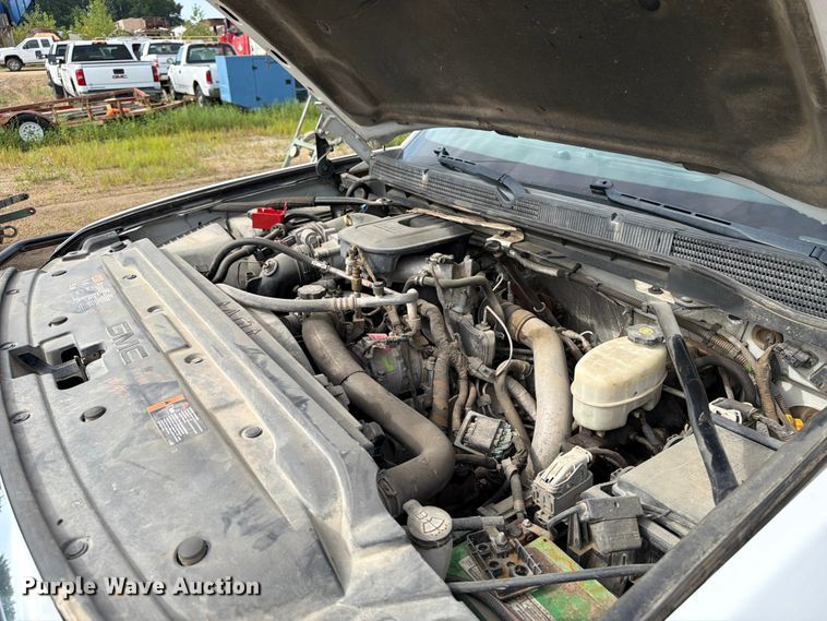 image for item FB5894 2015 GMC Sierra 2500HD Ext. Cab utility bed pickup truck