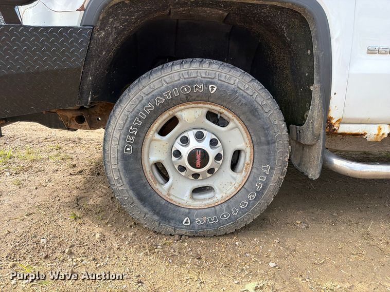 image for item FB5894 2015 GMC Sierra 2500HD Ext. Cab utility bed pickup truck