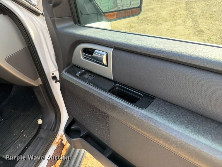 image for item FB5895 2011 Ford Expedition SUV