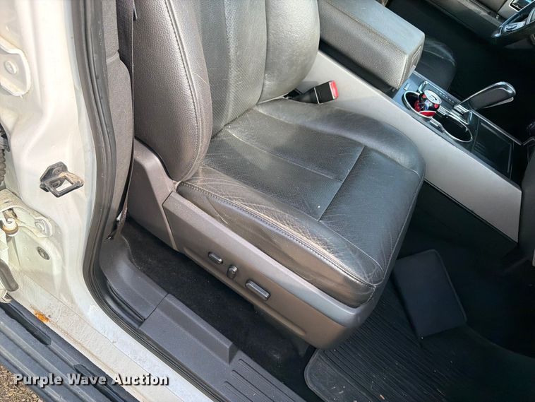 image for item FB5895 2011 Ford Expedition SUV
