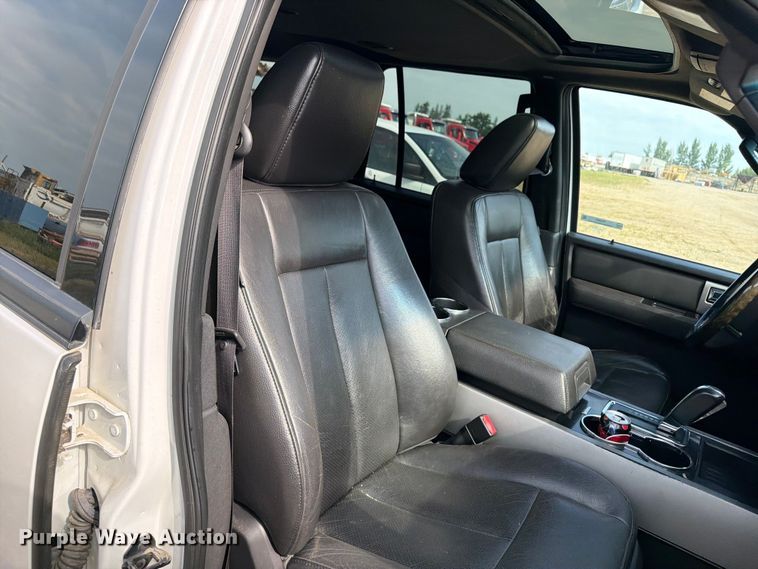 image for item FB5895 2011 Ford Expedition SUV