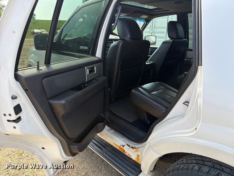 image for item FB5895 2011 Ford Expedition SUV