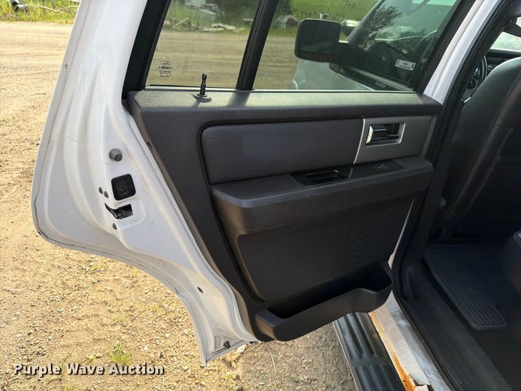 image for item FB5895 2011 Ford Expedition SUV