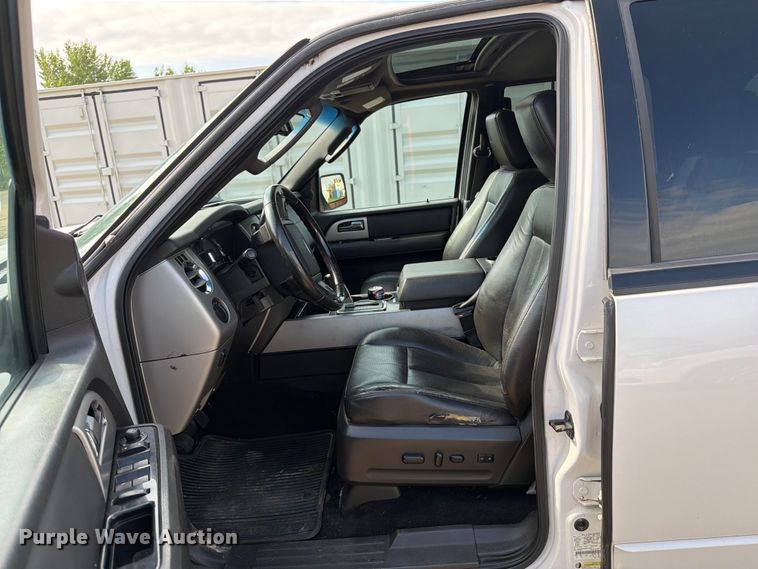 image for item FB5895 2011 Ford Expedition SUV