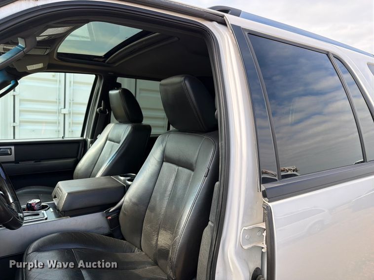 image for item FB5895 2011 Ford Expedition SUV