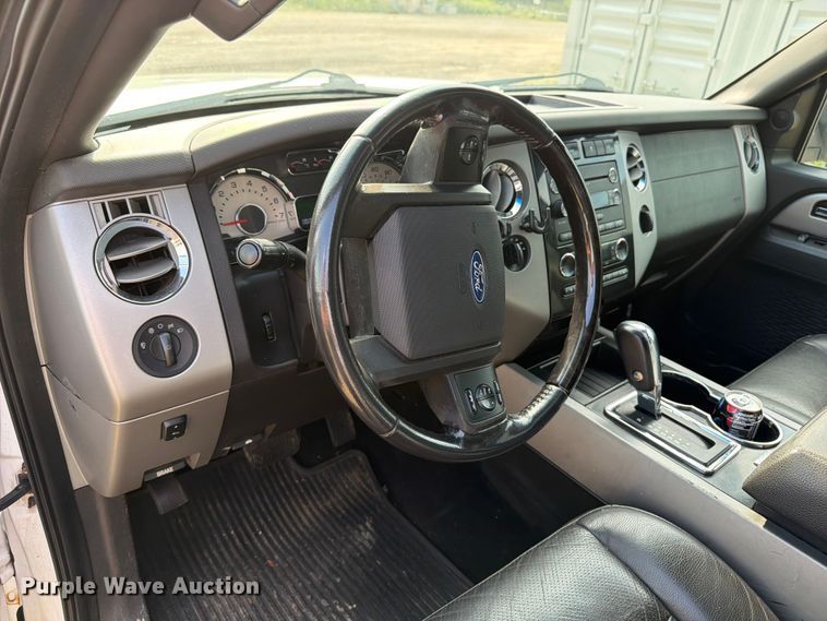 image for item FB5895 2011 Ford Expedition SUV