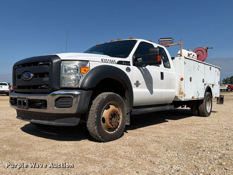 image for item FB5899 2016 Ford F550 Super Duty Ext. Cab utility / service truck