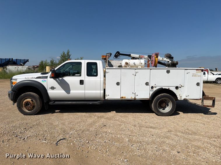 image for item FB5899 2016 Ford F550 Super Duty Ext. Cab utility / service truck