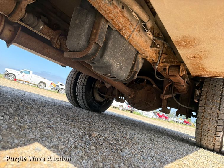 image for item FB5899 2016 Ford F550 Super Duty Ext. Cab utility / service truck