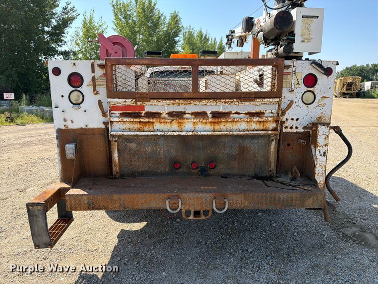 image for item FB5899 2016 Ford F550 Super Duty Ext. Cab utility / service truck