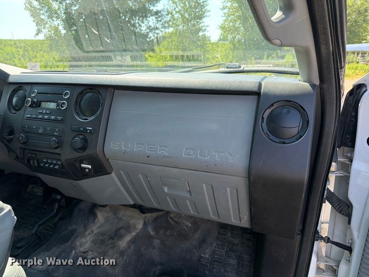 image for item FB5899 2016 Ford F550 Super Duty Ext. Cab utility / service truck