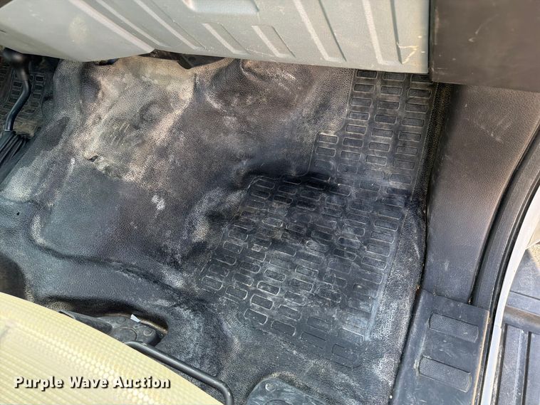 image for item FB5899 2016 Ford F550 Super Duty Ext. Cab utility / service truck