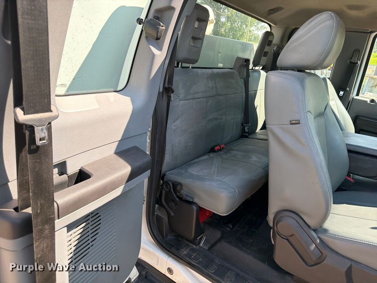 image for item FB5899 2016 Ford F550 Super Duty Ext. Cab utility / service truck