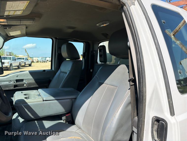 image for item FB5899 2016 Ford F550 Super Duty Ext. Cab utility / service truck