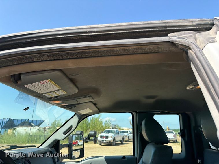 image for item FB5899 2016 Ford F550 Super Duty Ext. Cab utility / service truck