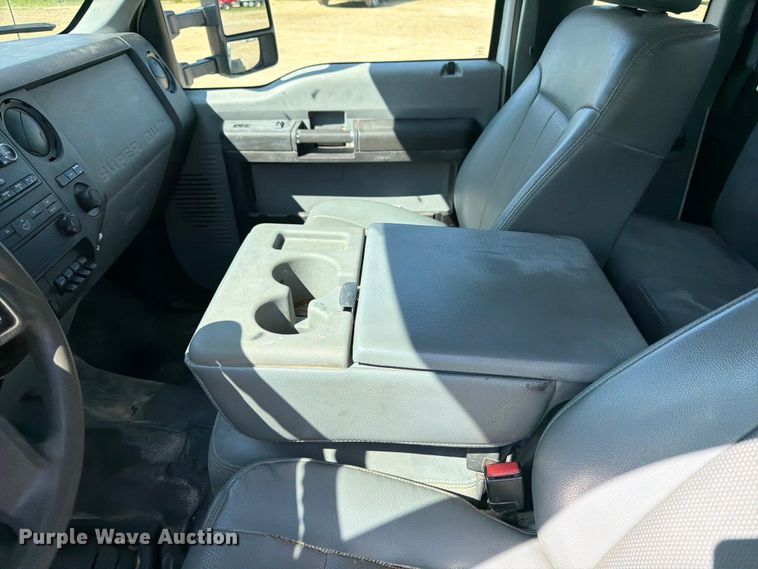 image for item FB5899 2016 Ford F550 Super Duty Ext. Cab utility / service truck