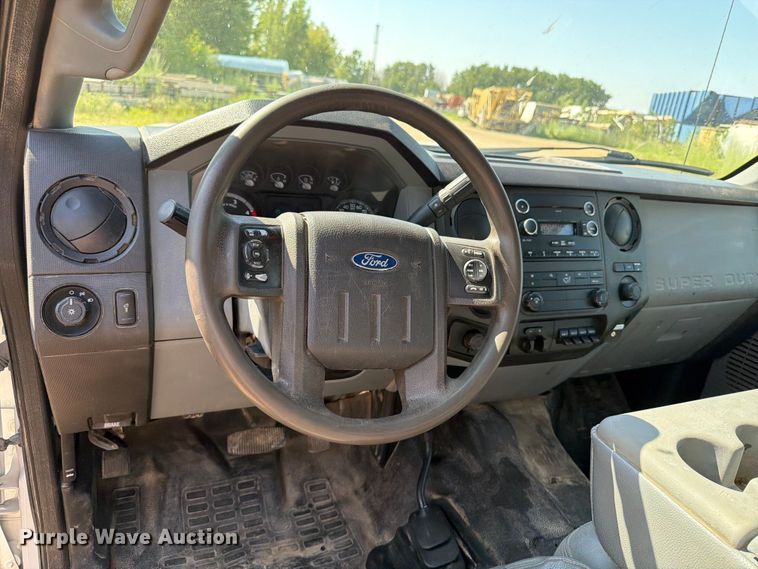 image for item FB5899 2016 Ford F550 Super Duty Ext. Cab utility / service truck