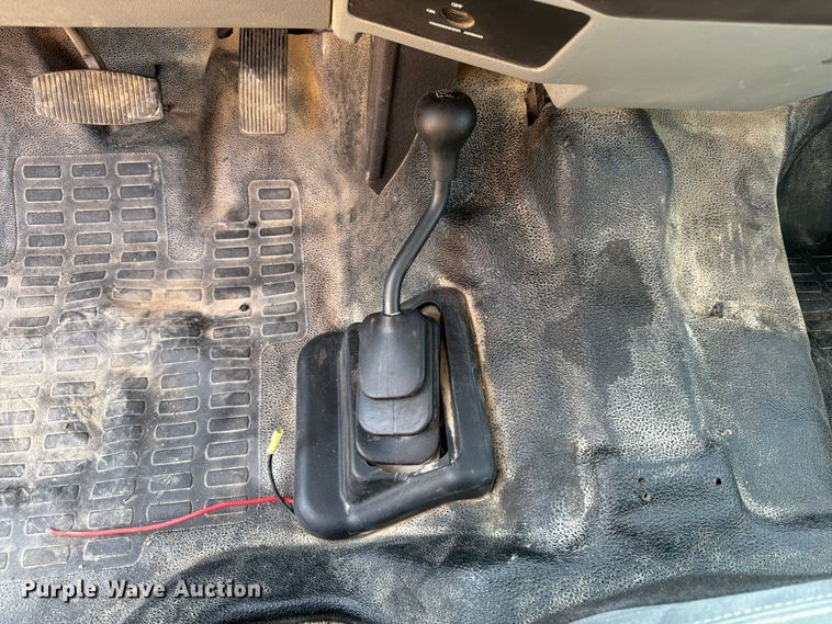 image for item FB5899 2016 Ford F550 Super Duty Ext. Cab utility / service truck
