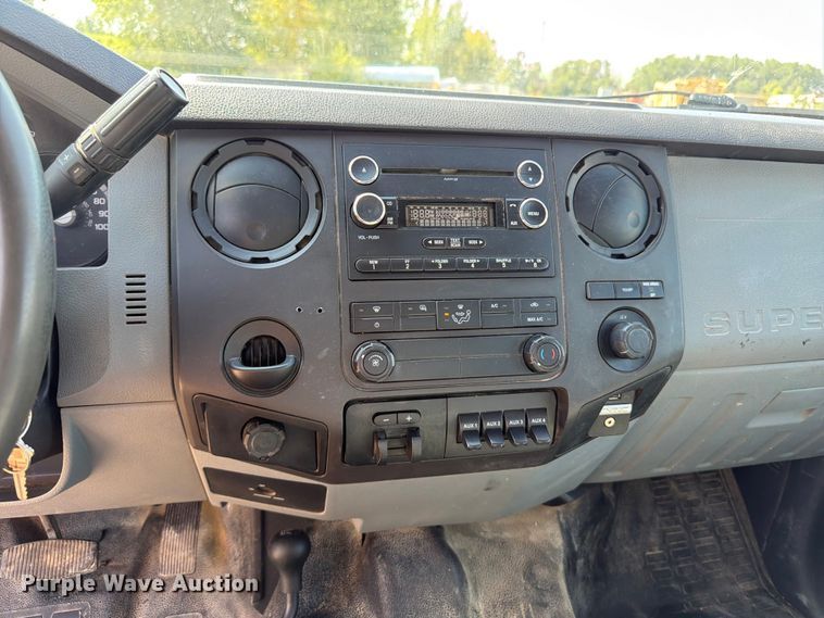 image for item FB5899 2016 Ford F550 Super Duty Ext. Cab utility / service truck