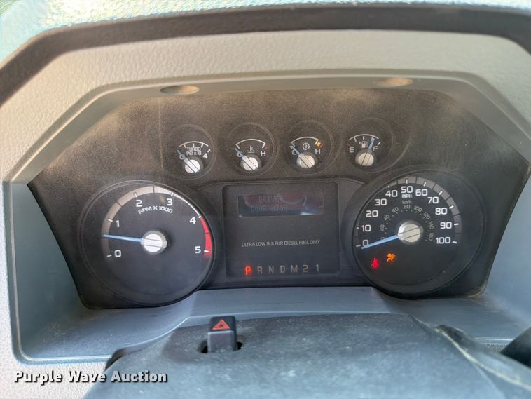 image for item FB5899 2016 Ford F550 Super Duty Ext. Cab utility / service truck