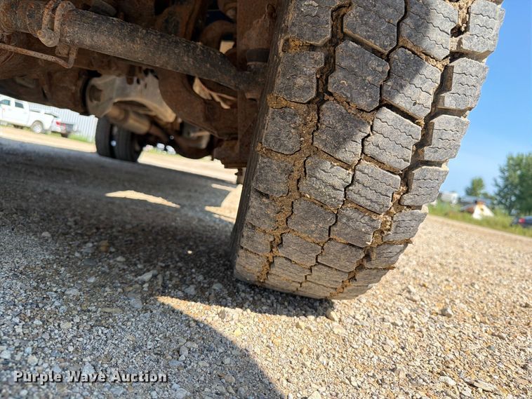 image for item FB5899 2016 Ford F550 Super Duty Ext. Cab utility / service truck