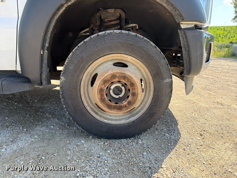 image for item FB5899 2016 Ford F550 Super Duty Ext. Cab utility / service truck