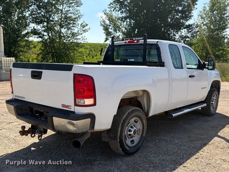 image for item FB5900 2011 GMC Sierra 2500HD Ext. Cab pickup truck