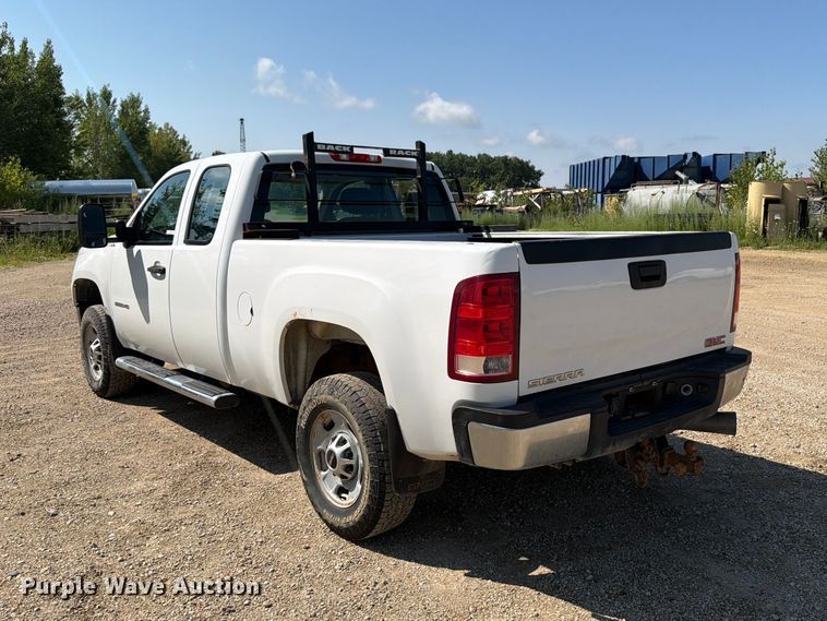 image for item FB5900 2011 GMC Sierra 2500HD Ext. Cab pickup truck