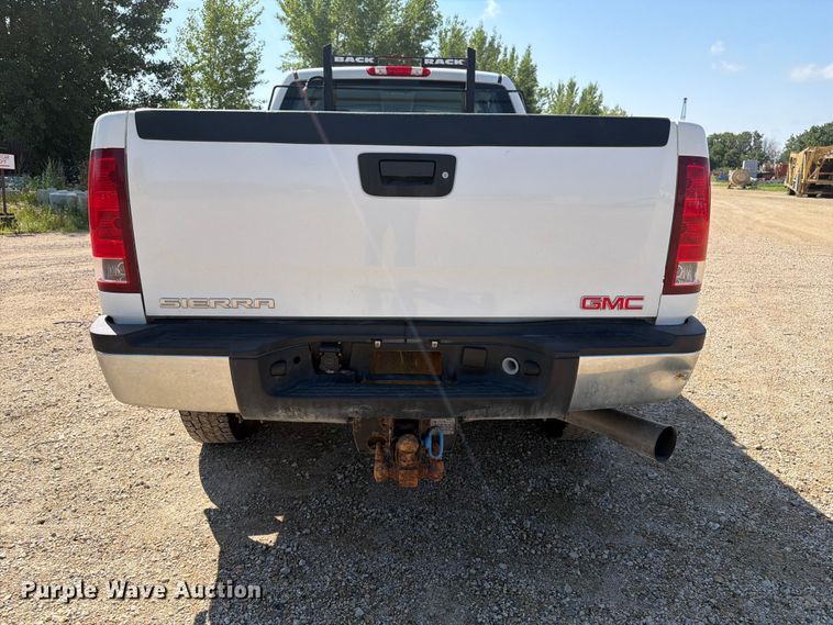image for item FB5900 2011 GMC Sierra 2500HD Ext. Cab pickup truck