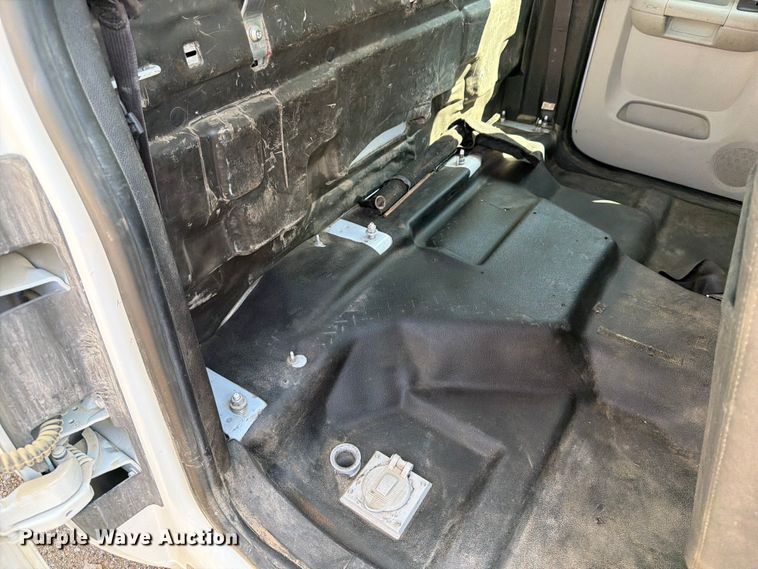 image for item FB5900 2011 GMC Sierra 2500HD Ext. Cab pickup truck