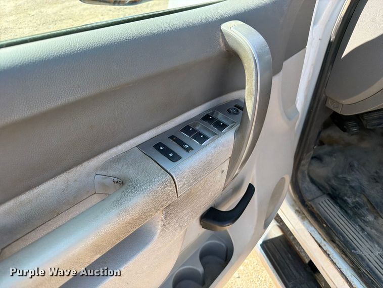 image for item FB5900 2011 GMC Sierra 2500HD Ext. Cab pickup truck