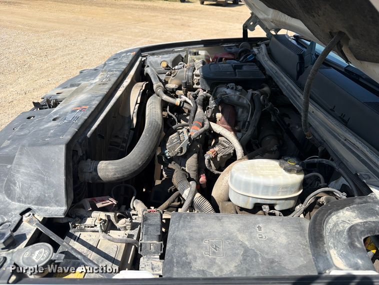 image for item FB5900 2011 GMC Sierra 2500HD Ext. Cab pickup truck