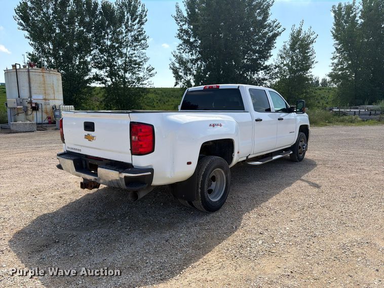 image for item FB5901 2016 Chevrolet Silverado 3500HD Crew Cab pickup truck