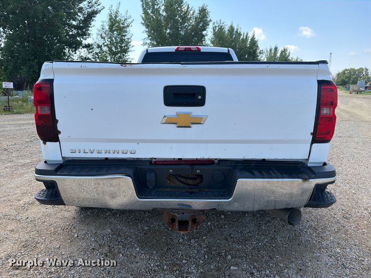 image for item FB5901 2016 Chevrolet Silverado 3500HD Crew Cab pickup truck
