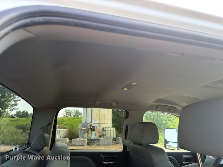 image for item FB5901 2016 Chevrolet Silverado 3500HD Crew Cab pickup truck