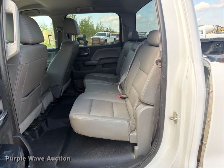 image for item FB5901 2016 Chevrolet Silverado 3500HD Crew Cab pickup truck