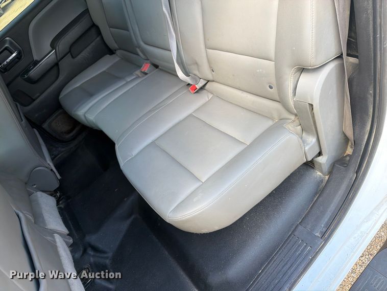 image for item FB5901 2016 Chevrolet Silverado 3500HD Crew Cab pickup truck