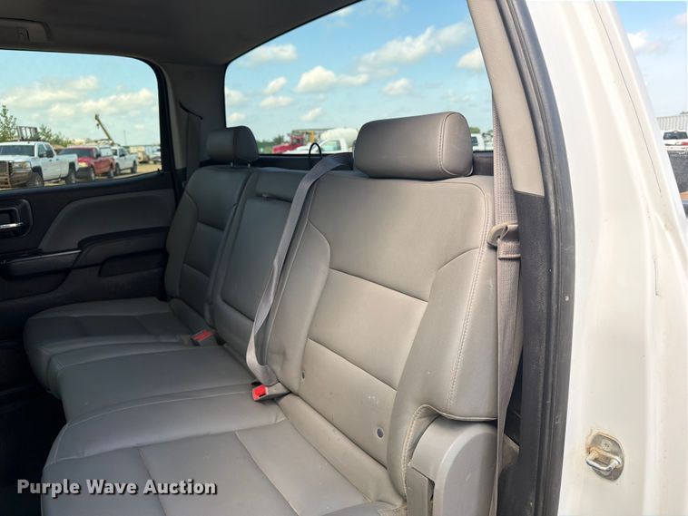 image for item FB5901 2016 Chevrolet Silverado 3500HD Crew Cab pickup truck