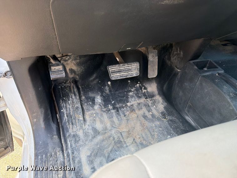 image for item FB5901 2016 Chevrolet Silverado 3500HD Crew Cab pickup truck