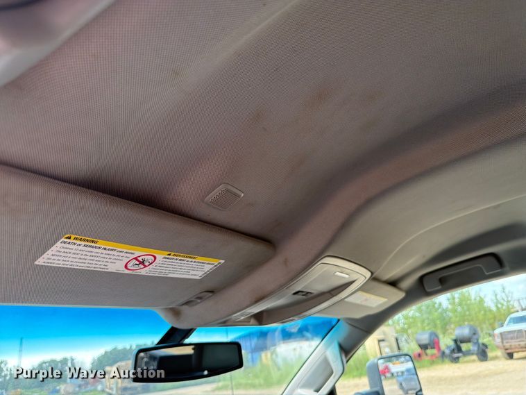 image for item FB5901 2016 Chevrolet Silverado 3500HD Crew Cab pickup truck